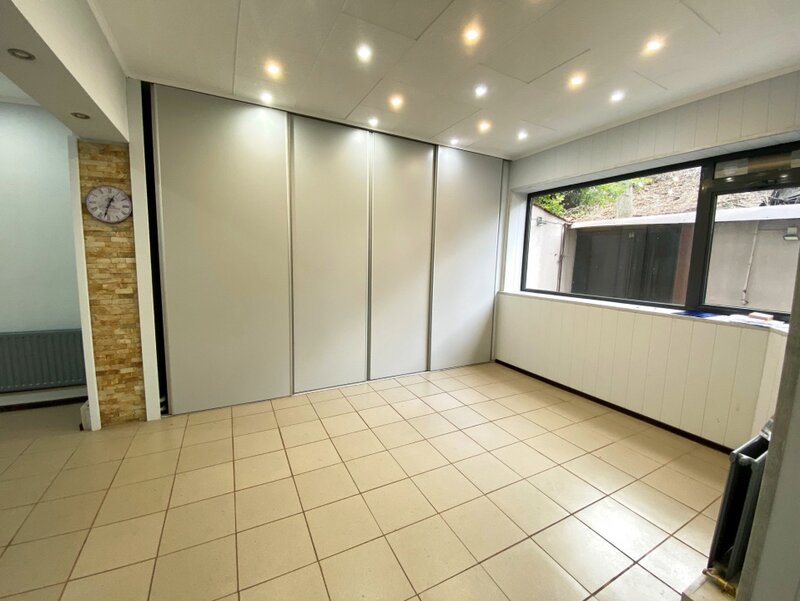 Pache Protopopescu  Vila 7 camere pt activitate comerciala  10 min. de metrou